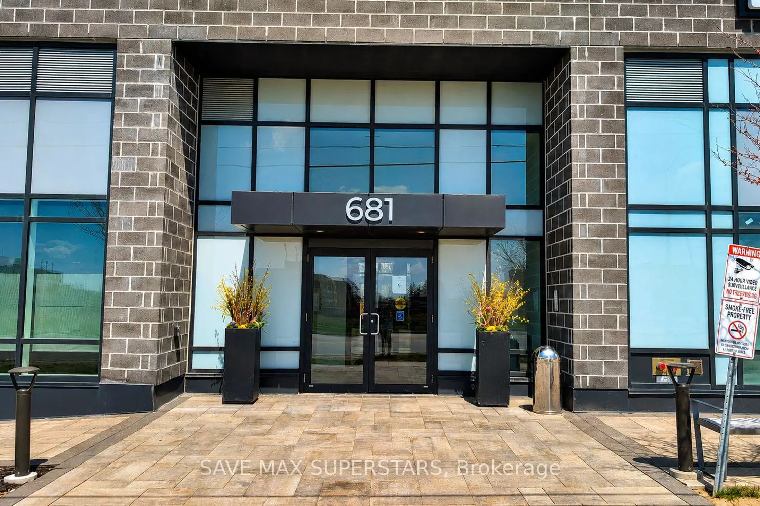 681 Yonge Street 611