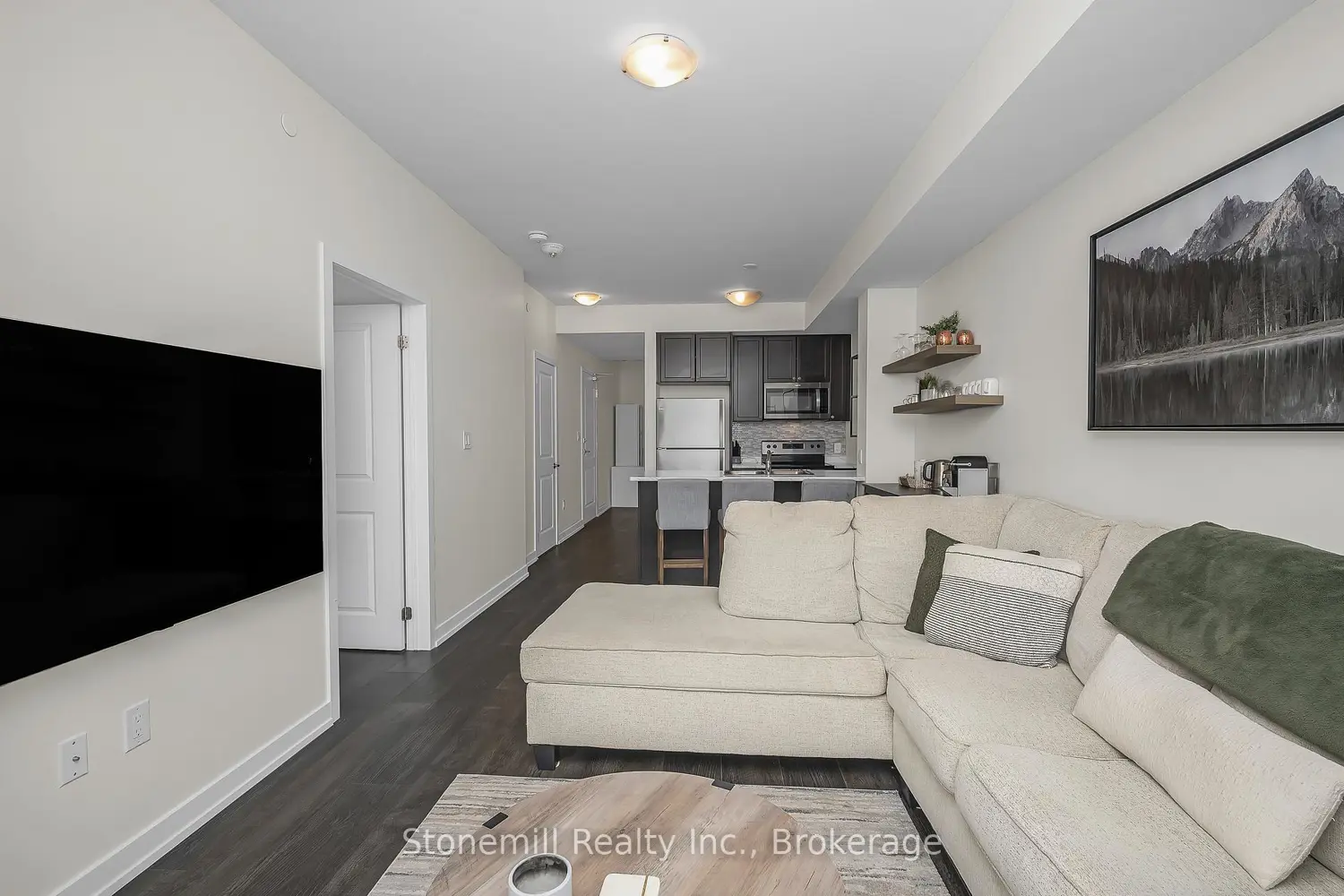 Additional image 11 of 450 Dundas Street 701