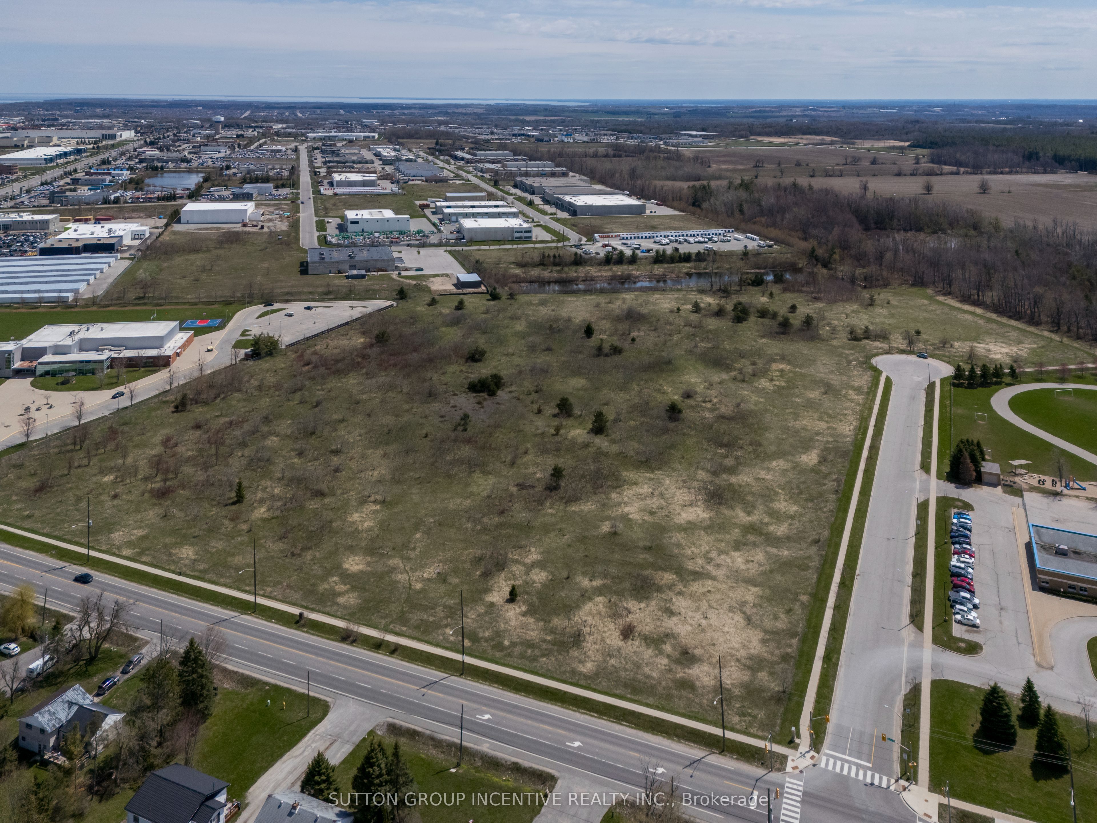 Additional image 5 of 740 Essa Road, Barrie, ON, L4N 9E9