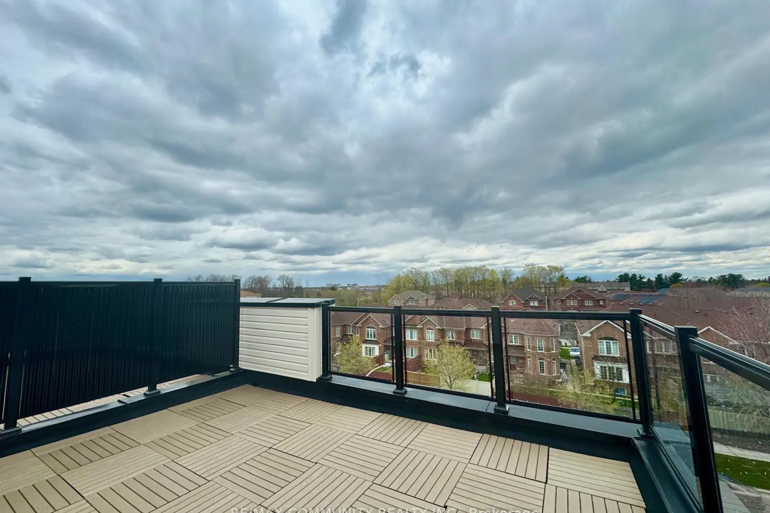 Additional image 9 of 245 Mclevin Avenue 23