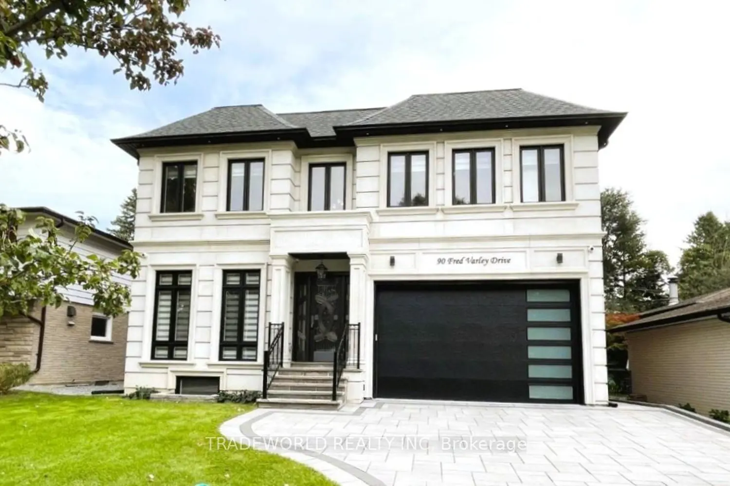 90 Fred Varley Drive