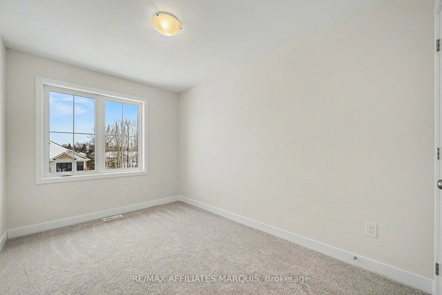 Additional image 11 of 97 Whitcomb Crescent