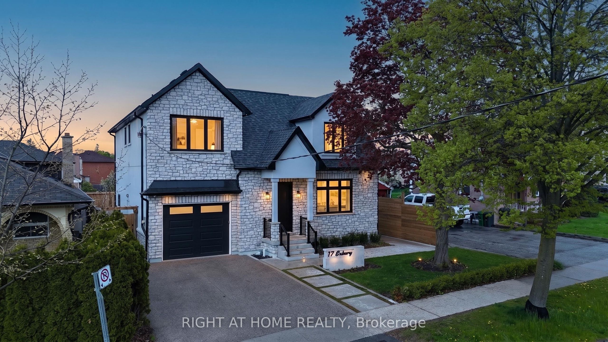 17 Exbury Road, Toronto, ON, M3M 1P6