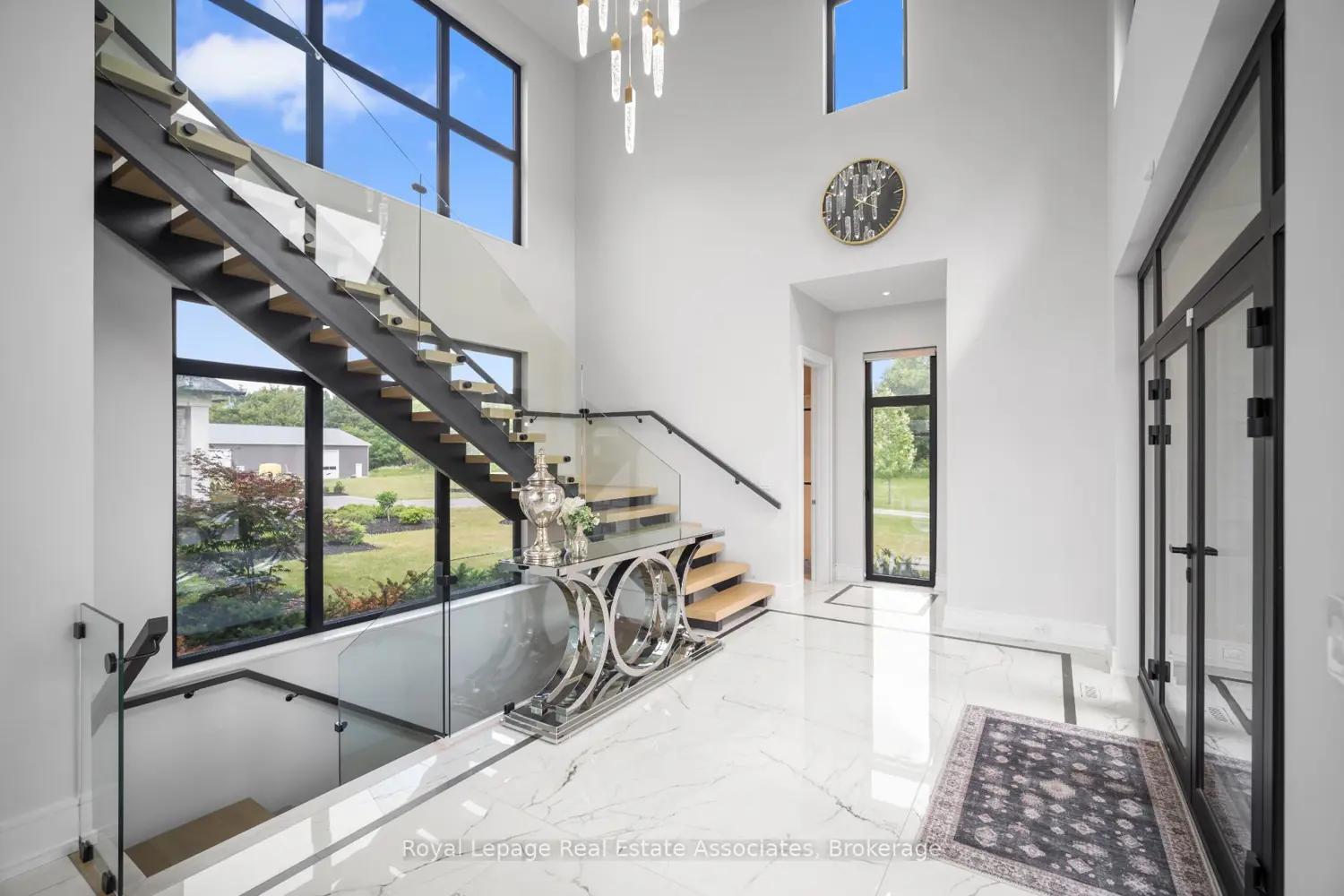 2 River Road photo 3