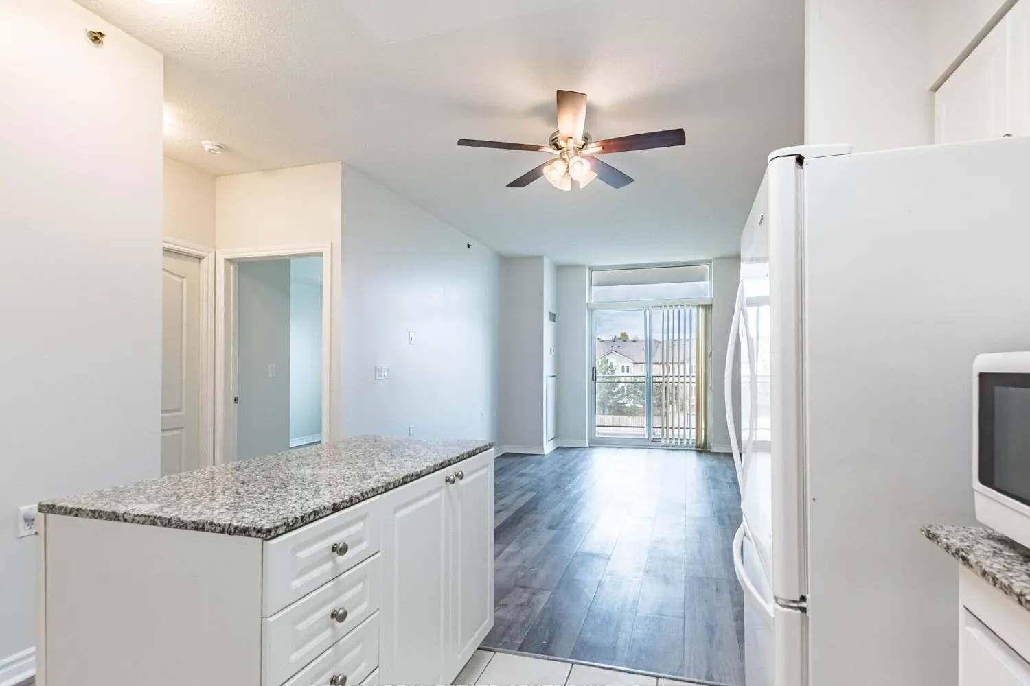 Additional image 3 of 810 Scollard Court 309