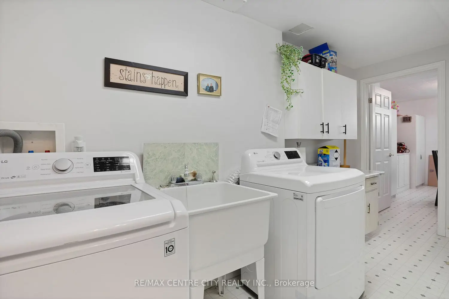 Additional image 12 of 9 Lakefield Court 89