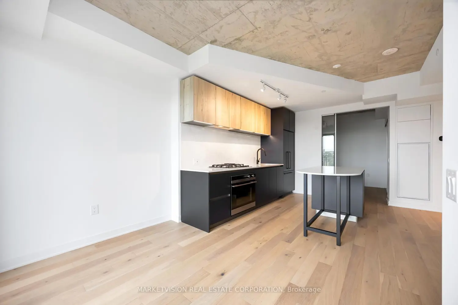 Additional image 3 of 2625 Dundas Street 610