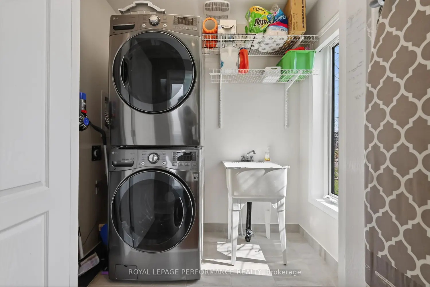 Additional image 11 of 500 Radiant Private
