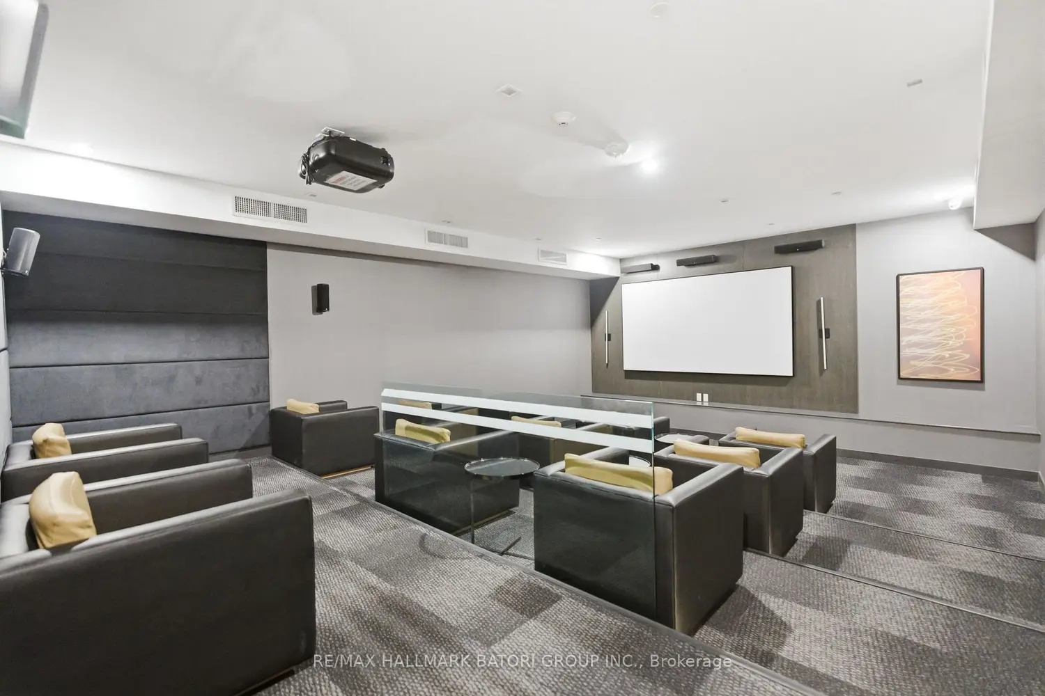 Additional image 16 of 101 Erskine Avenue 217