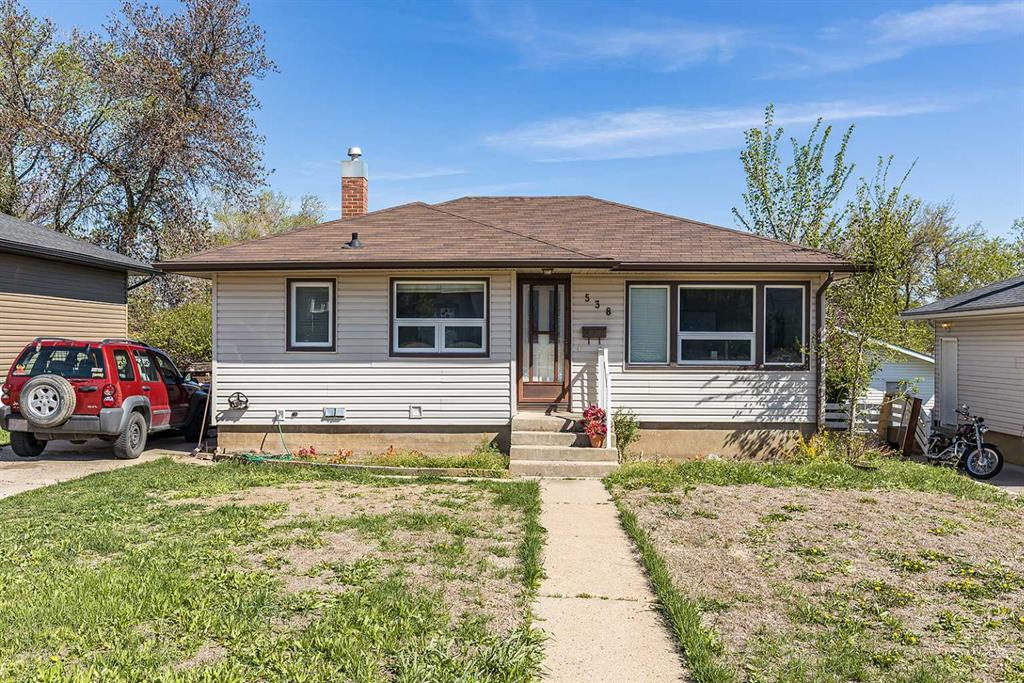 538 6 Street SW, Medicine Hat, AB, T1A 4J2