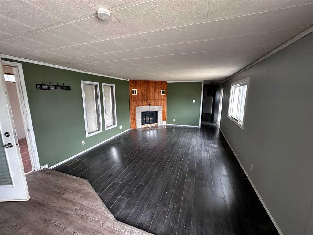 68 Norby Crescent, Red Deer, AB, T4P2C6 photo 2