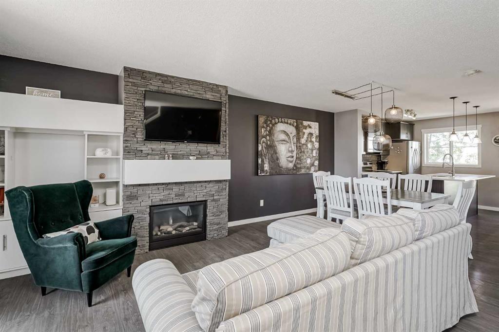 313 Copperpond Landing SE, Calgary, AB, T2Z 1G6