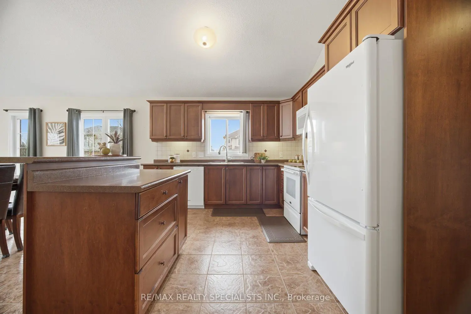 Additional image 5 of 650 Reid Crescent