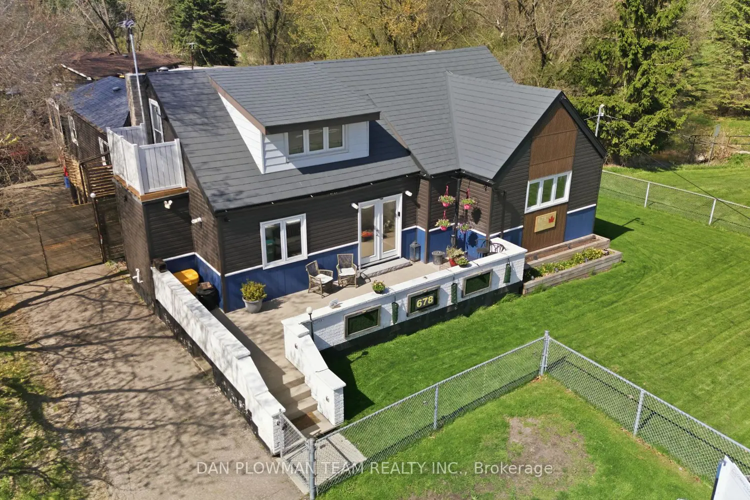 678 King Street