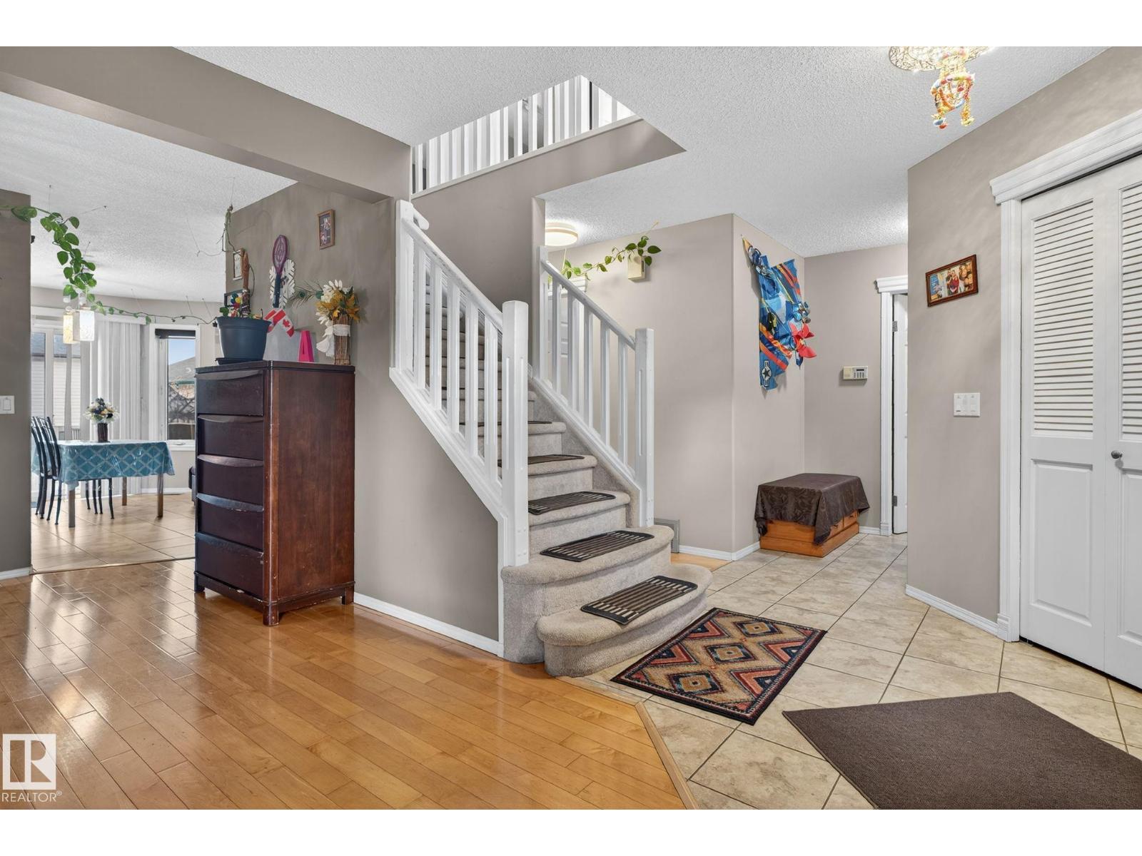 Additional image 3 of 3912 31 Street NW, Edmonton, AB, T6T1J5