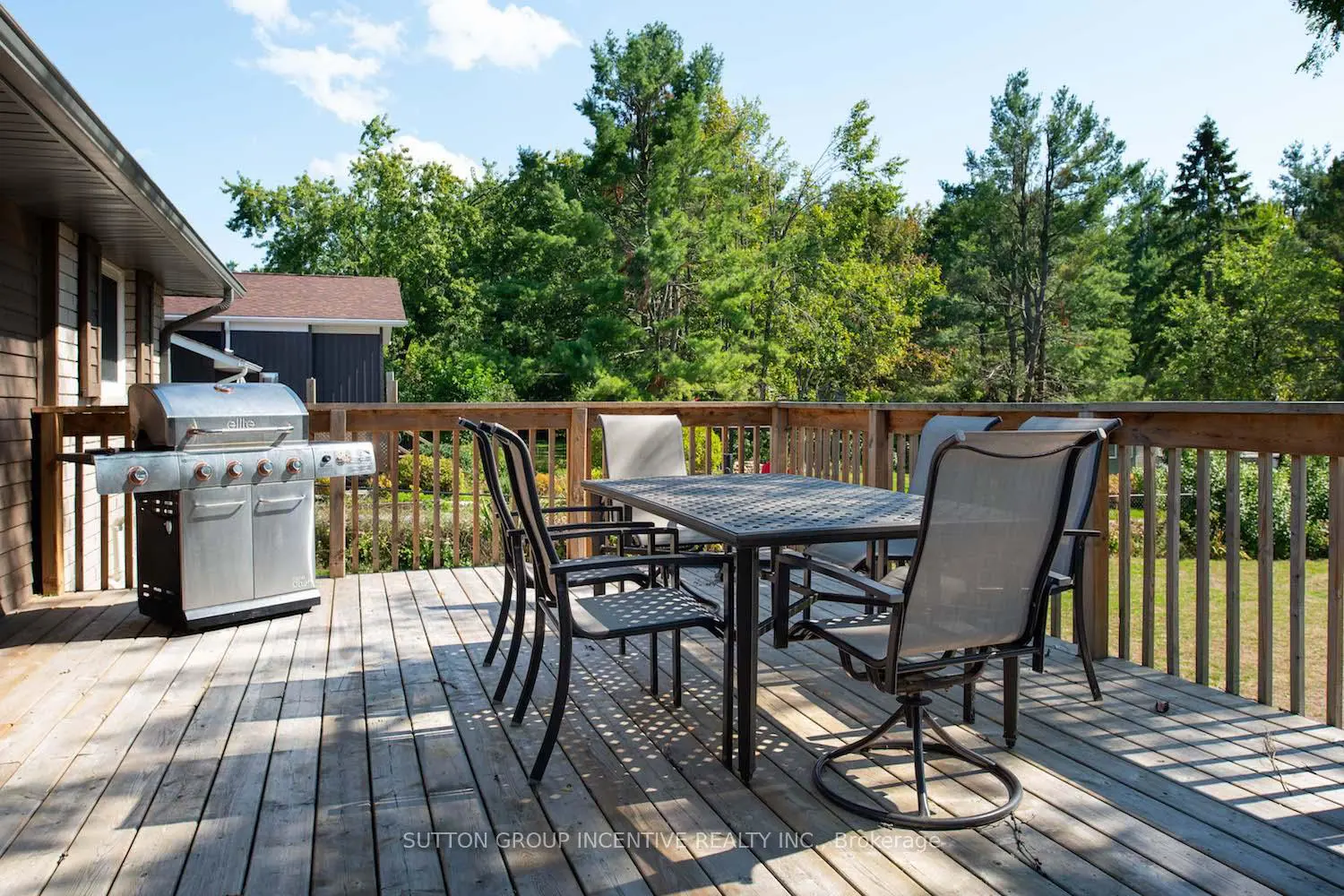 1193 Sunnidale Road photo 3