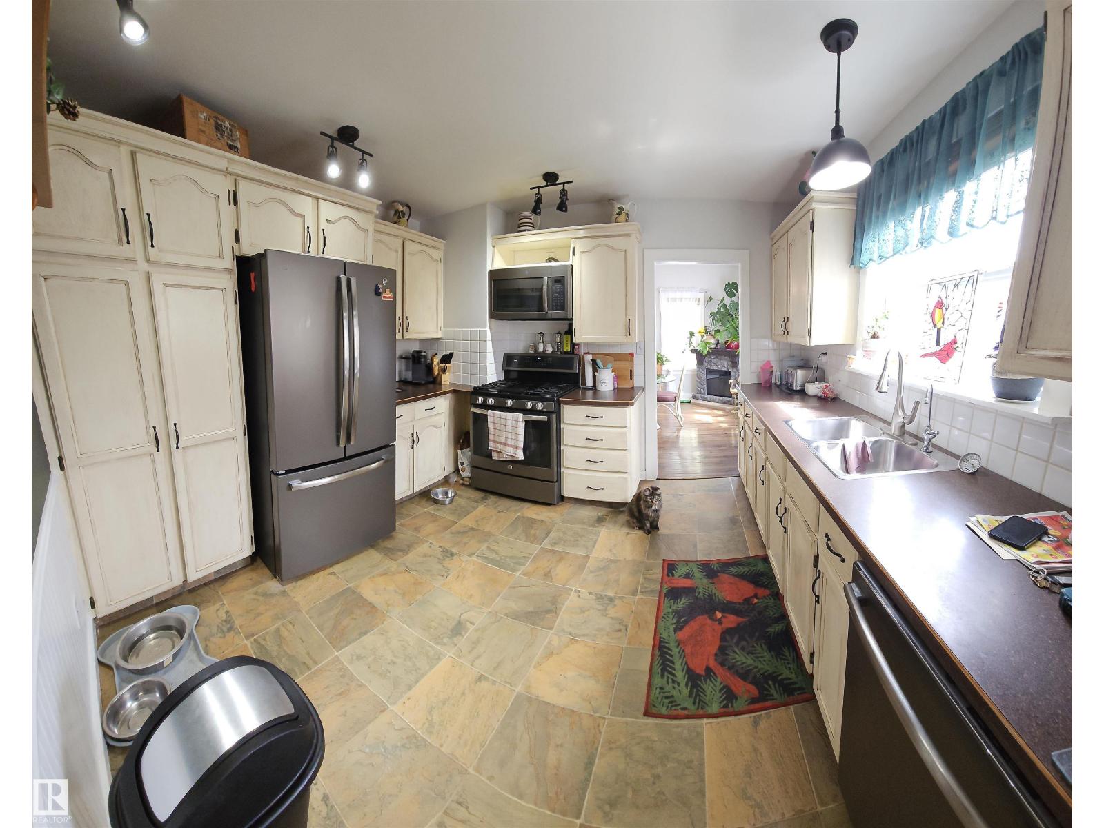 Additional image 6 of 4502 52 Street, Wetaskiwin, AB, T9A1N6