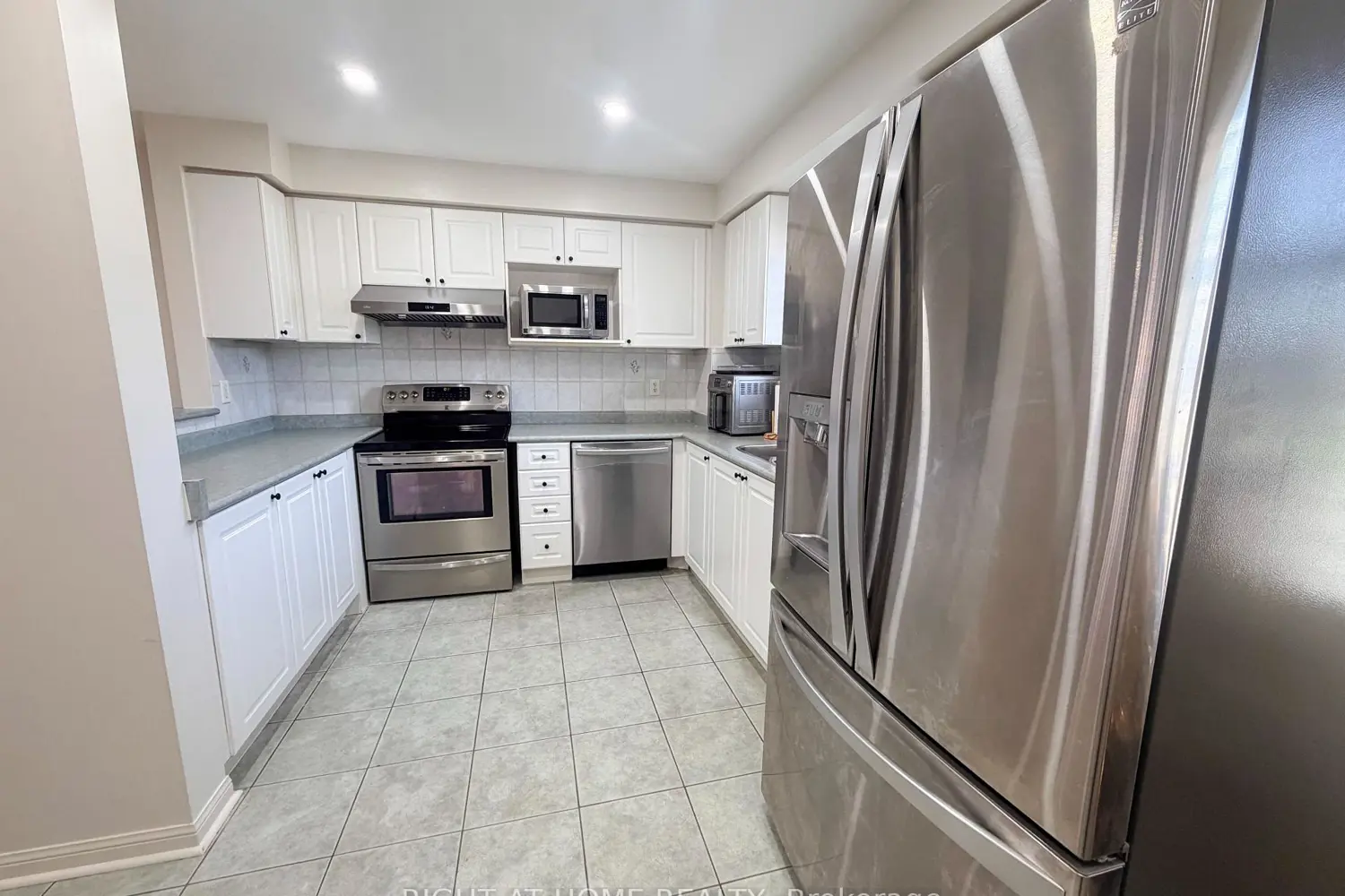 Additional image 7 of 1525 South Parade Court 28