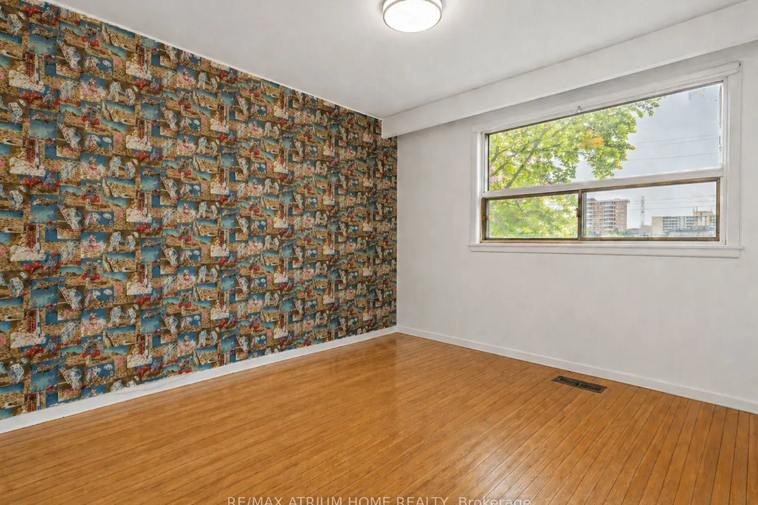 Additional image 7 of 522 Cummer Avenue