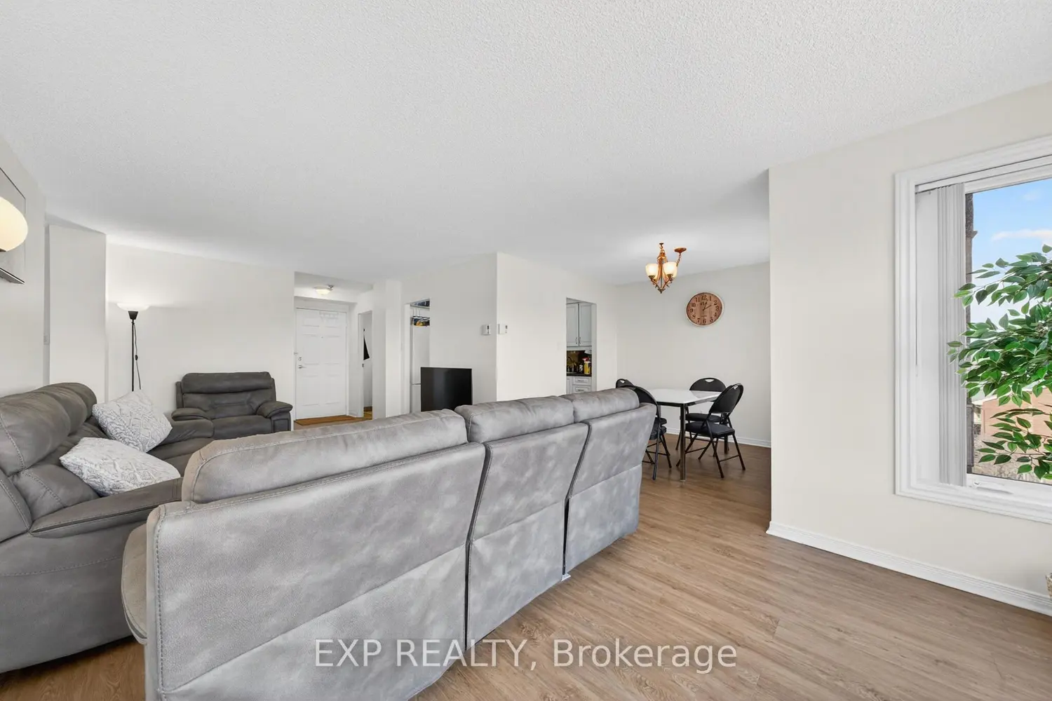 225 Alvin Road 605 photo 5