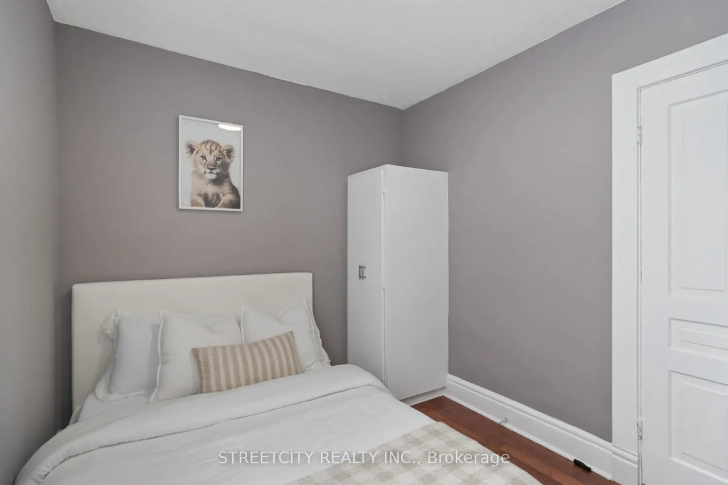 Additional image 8 of 239 Highbury Avenue