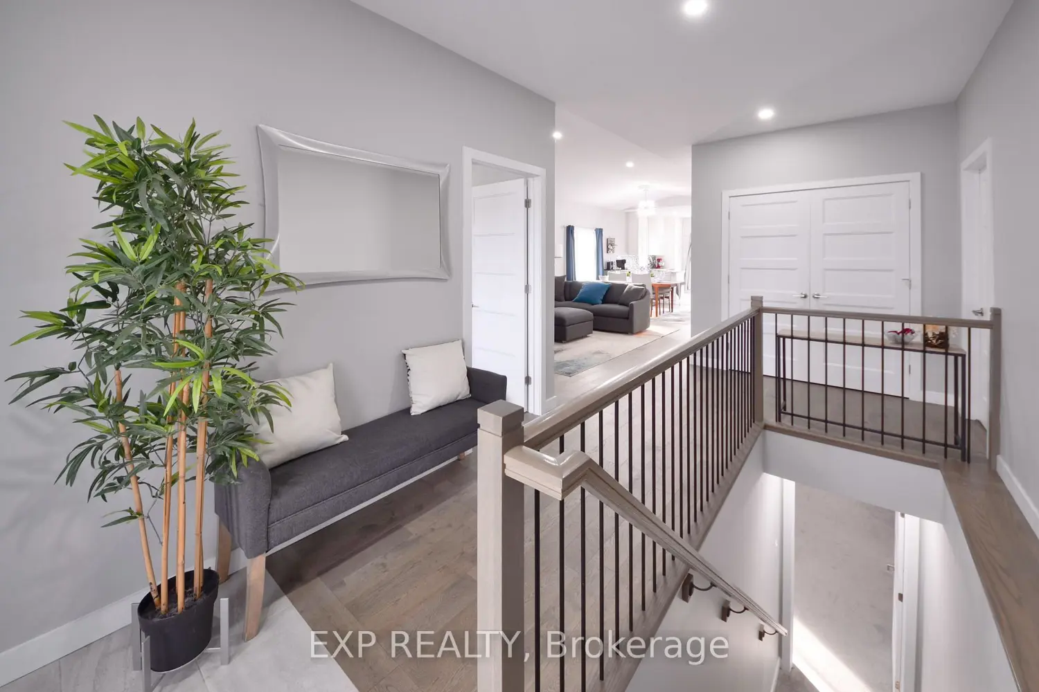 92 Chateauguay Street photo 5
