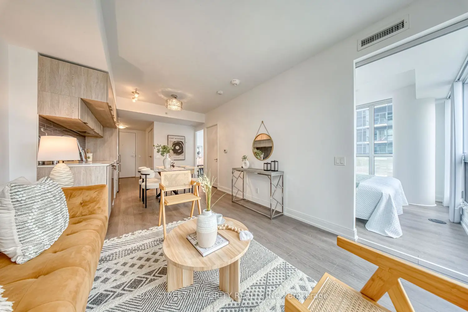 Additional image 4 of 181 Dundas Street 2211