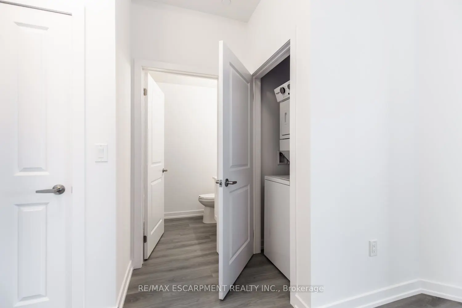 Additional image 16 of 5055 Greenlane Road 611