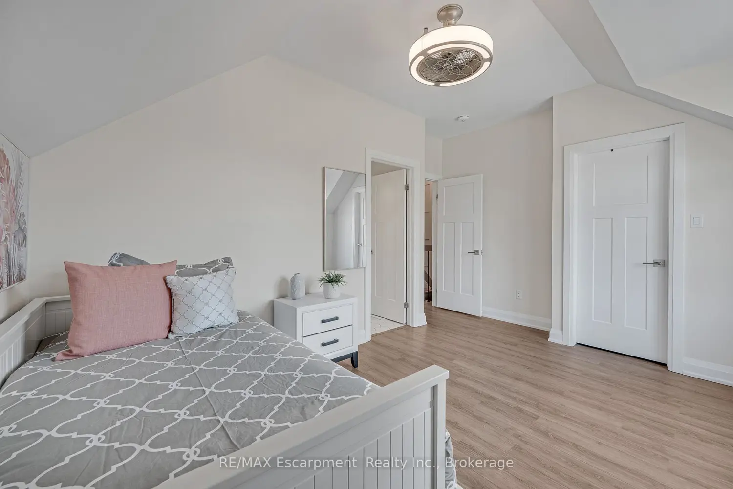 Additional image 13 of 2362 New Street 1