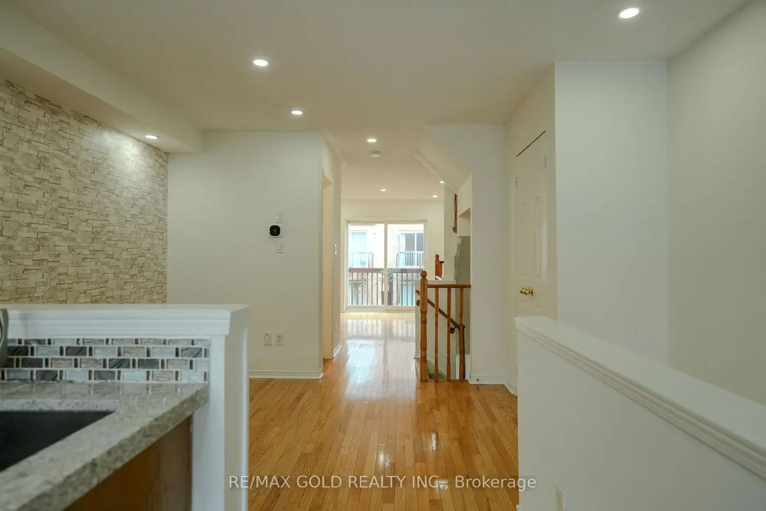 Additional image 3 of 7059 Fairmeadow Crescent