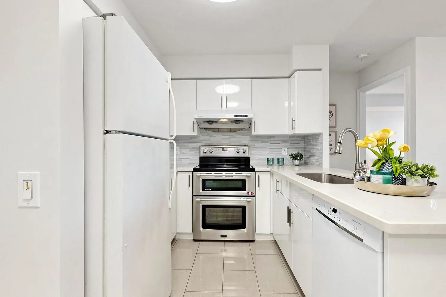 Additional image 8 of 9015 Leslie Street Lph2