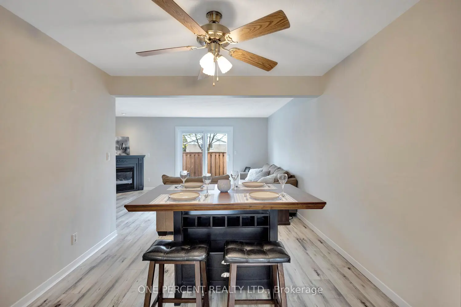 Additional image 4 of 32 Montclair Crescent