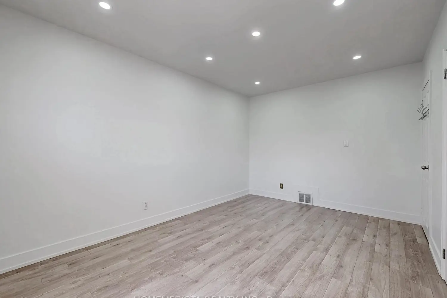 Additional image 7 of 65 Whitley Avenue