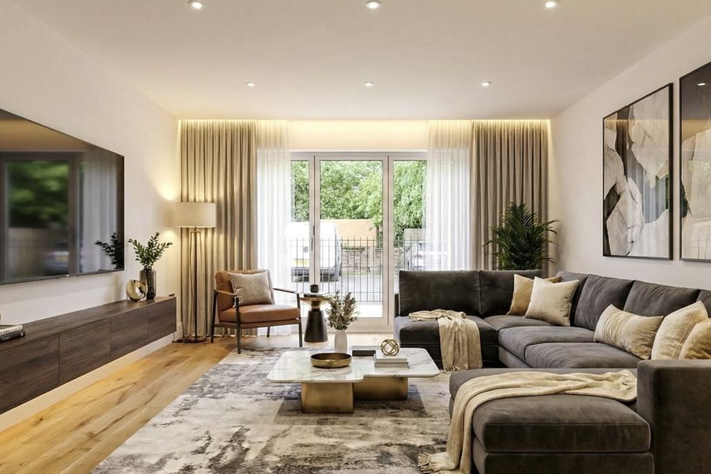 Additional image 17 of 2 bed flat to rentShenfield Road, Brentwood CM15