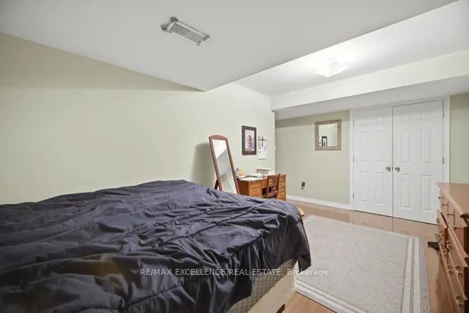 Additional image 18 of 22 Wardlaw Avenue