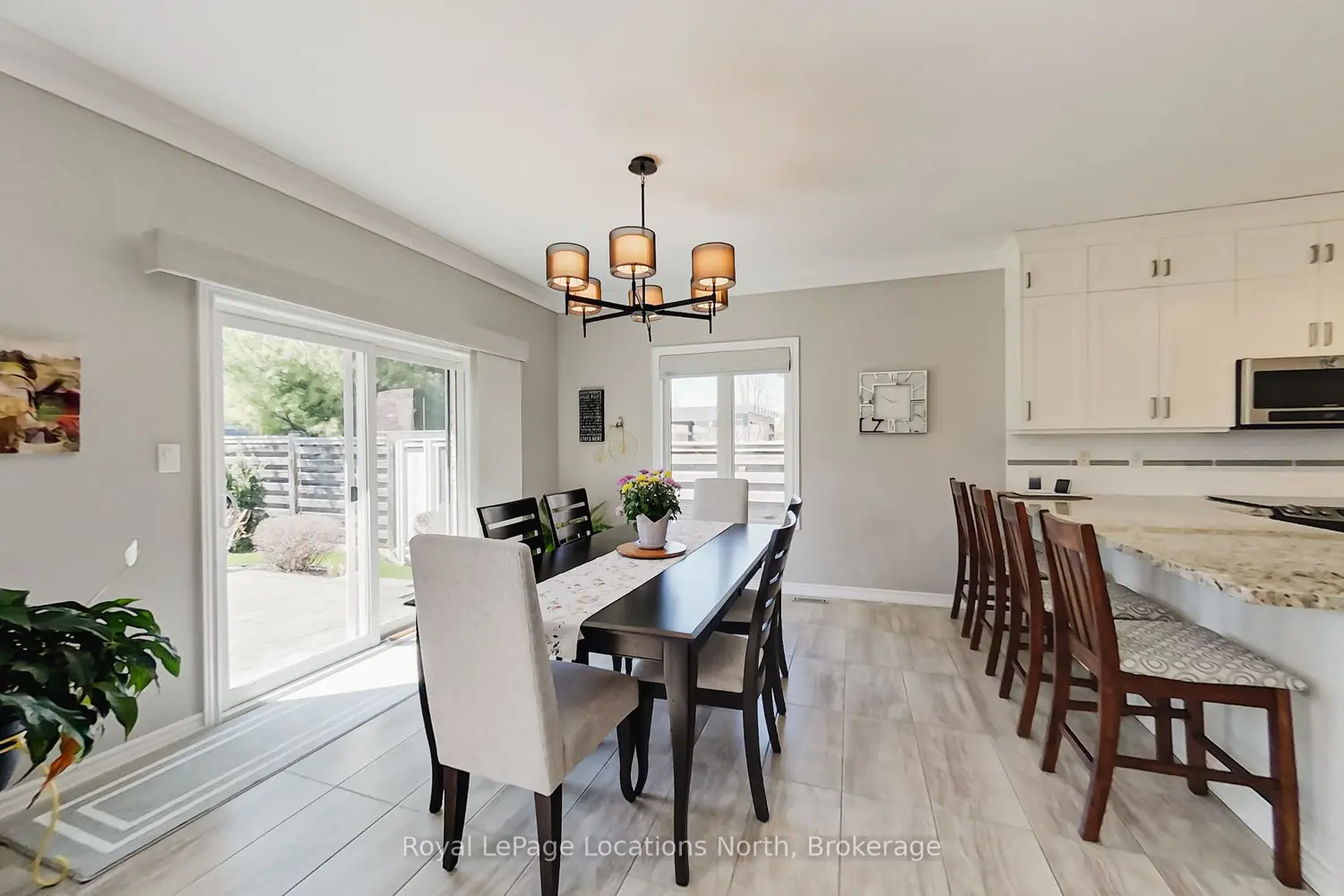 18 Frances Drive photo 3