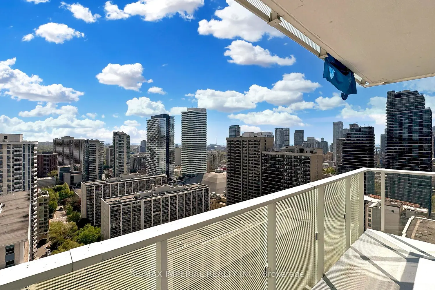 Additional image 12 of 501 Yonge Street 2409