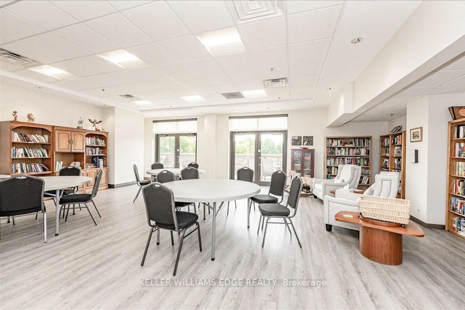 Additional image 14 of 3290 New Street 607