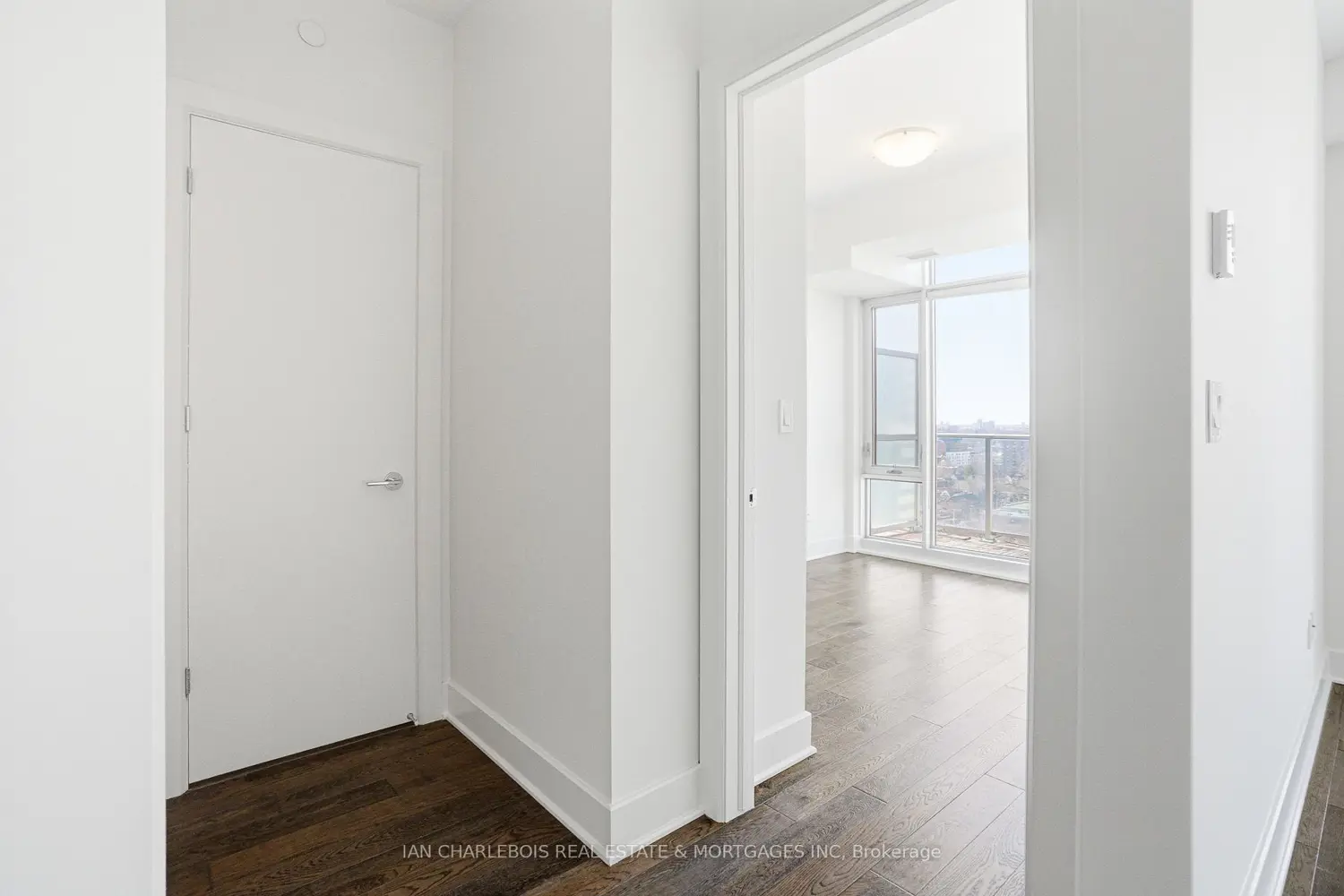 Additional image 11 of 255 Bay Street 1701