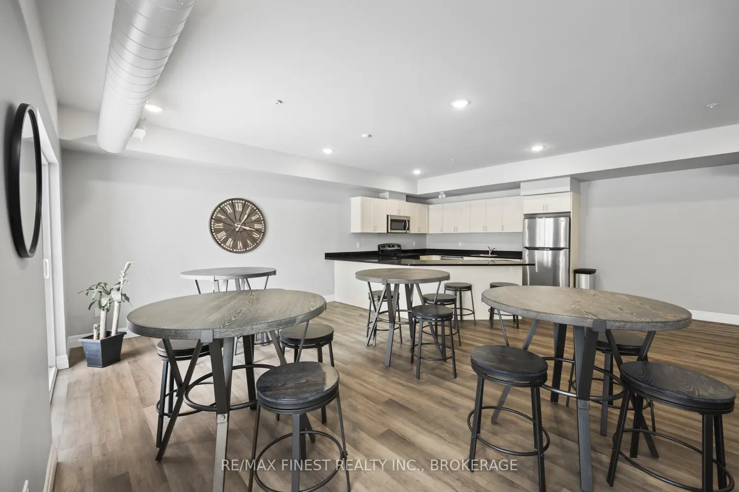 Additional image 4 of 501 Frontenac Street 308