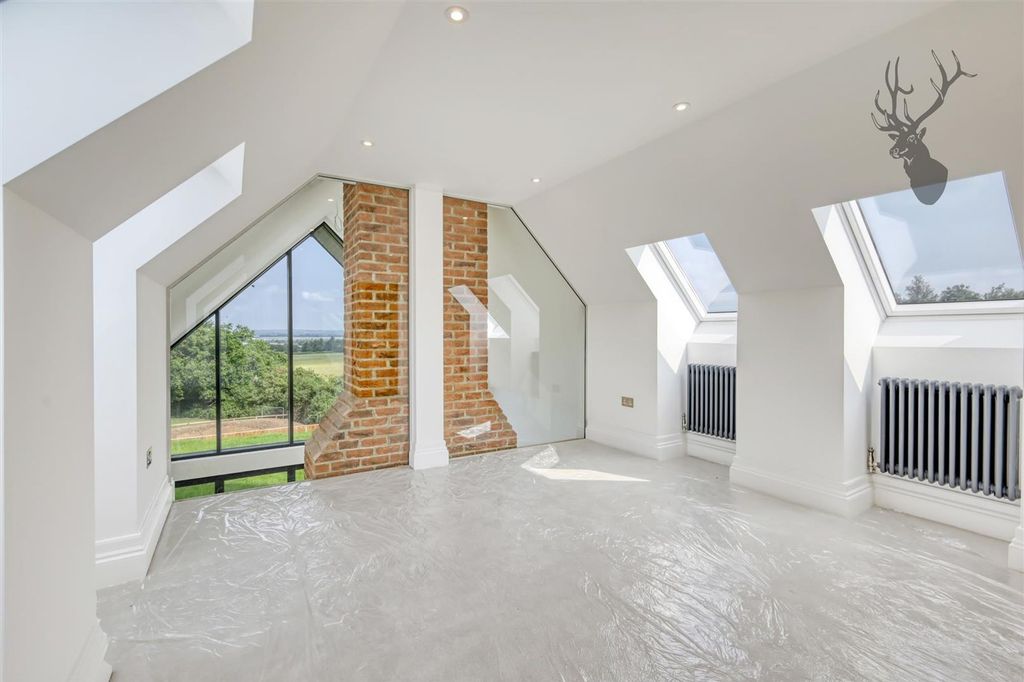 Additional image 29 of 4 bed detached house to rentMott Street, Loughton IG10
