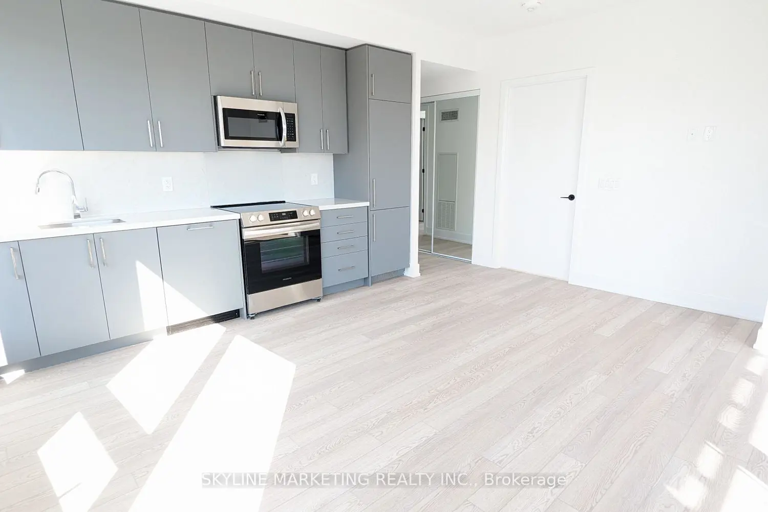 Additional image 3 of 2450 Old Bronte Road 733