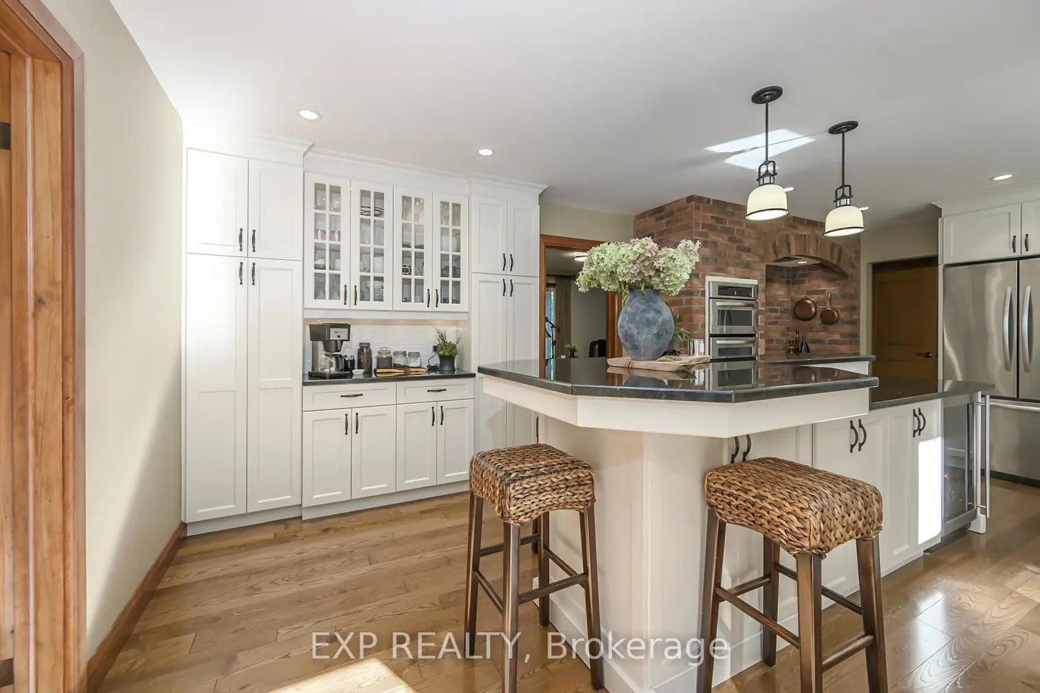 Additional image 14 of 526 Talbot Road