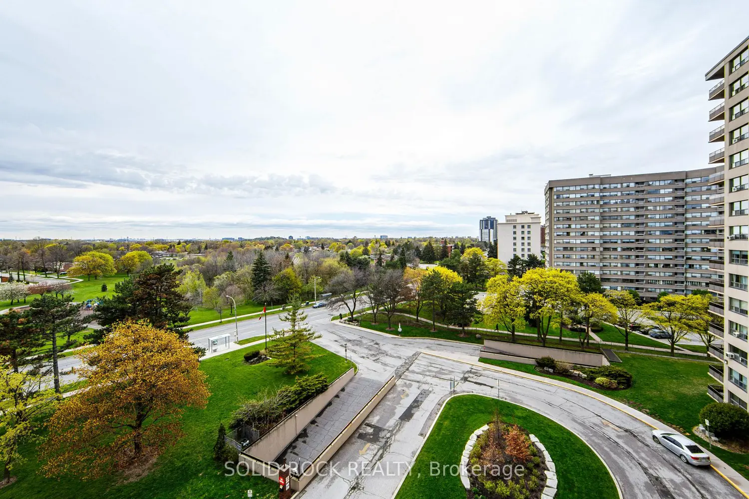 Additional image 15 of 451 The West Mall 810