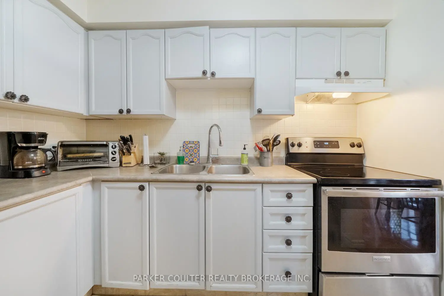 Additional image 8 of 261 Rose Street 4