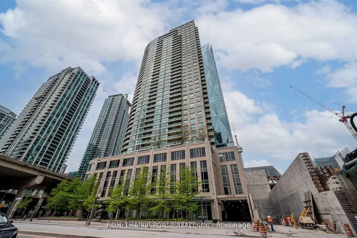 18 Yonge Street 1606