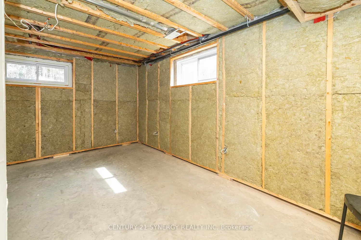 Additional image 17 of 42 Empress Drive