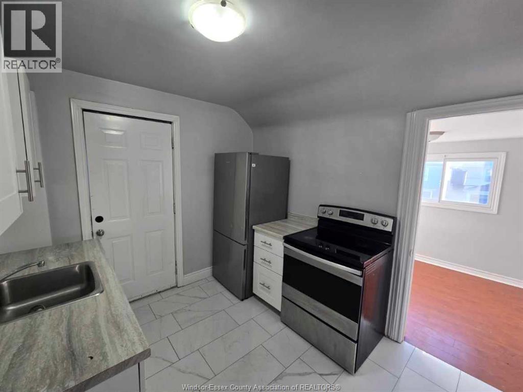 Additional image 2 of UPPER-1106-1108 Elm Avenue, Windsor, ON, N9A5H7