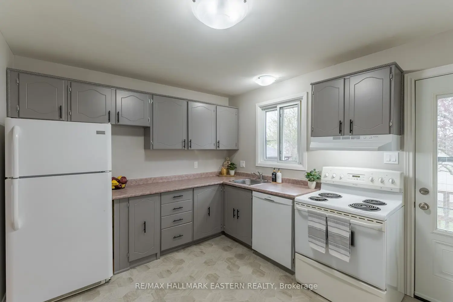 Additional image 7 of 591 Otonabee Drive