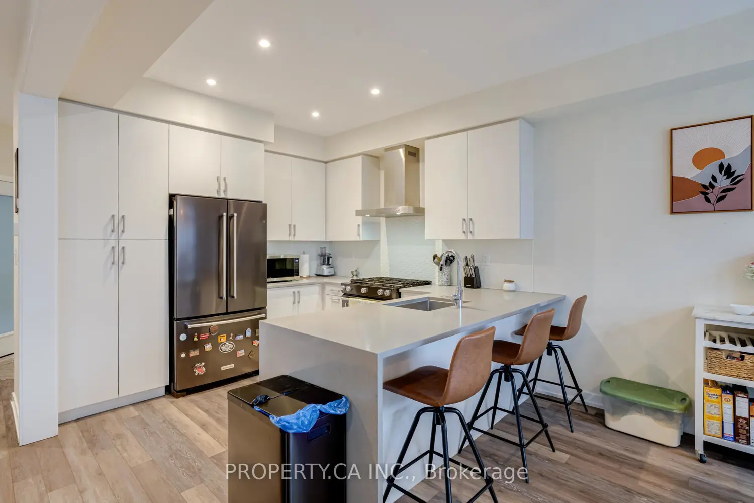 176 Whithorn Crescent photo 5